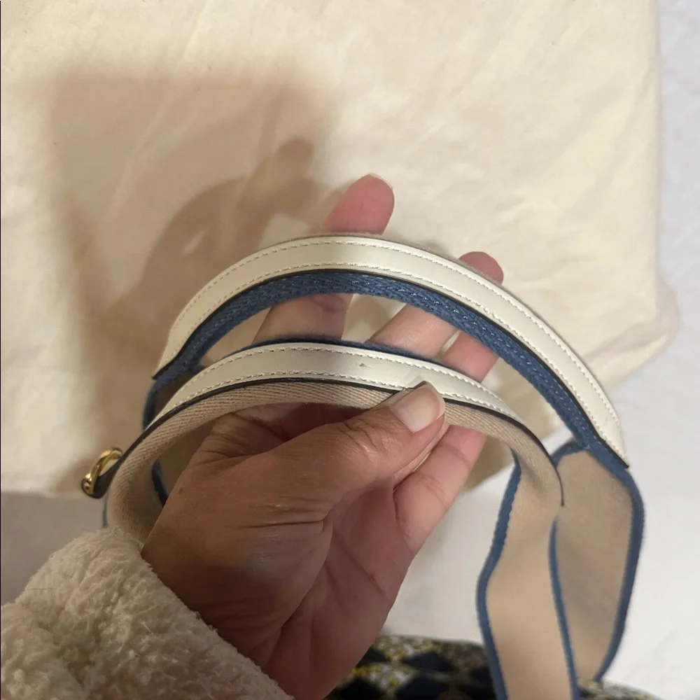 Tory Burch Beige and Blue Checkered Tote With Large Dust Bag - Picture 4 of 6